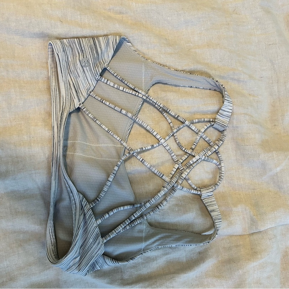 Lulu lemon bra
